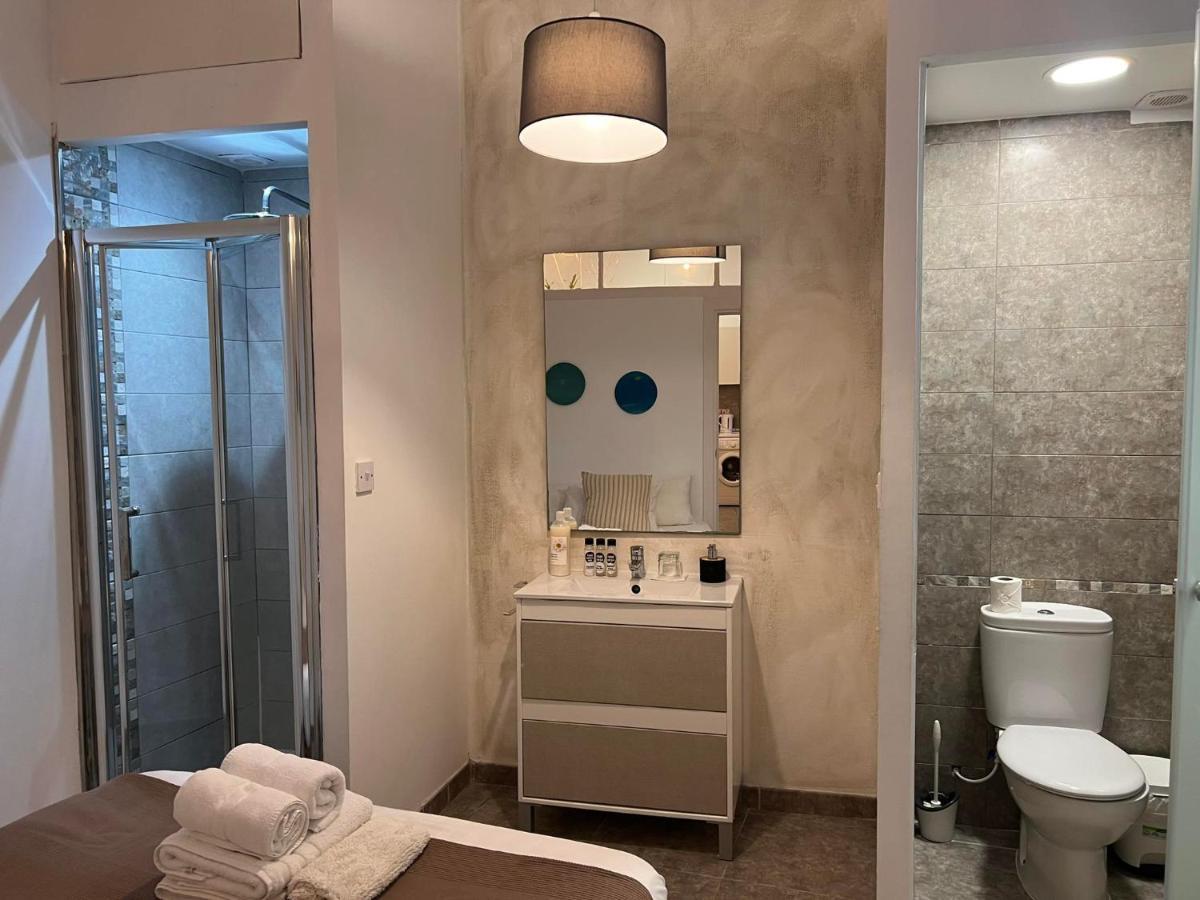 Apartamento Quirky 1Br Just Off Main Street Prime Location Gibraltar Exterior foto
